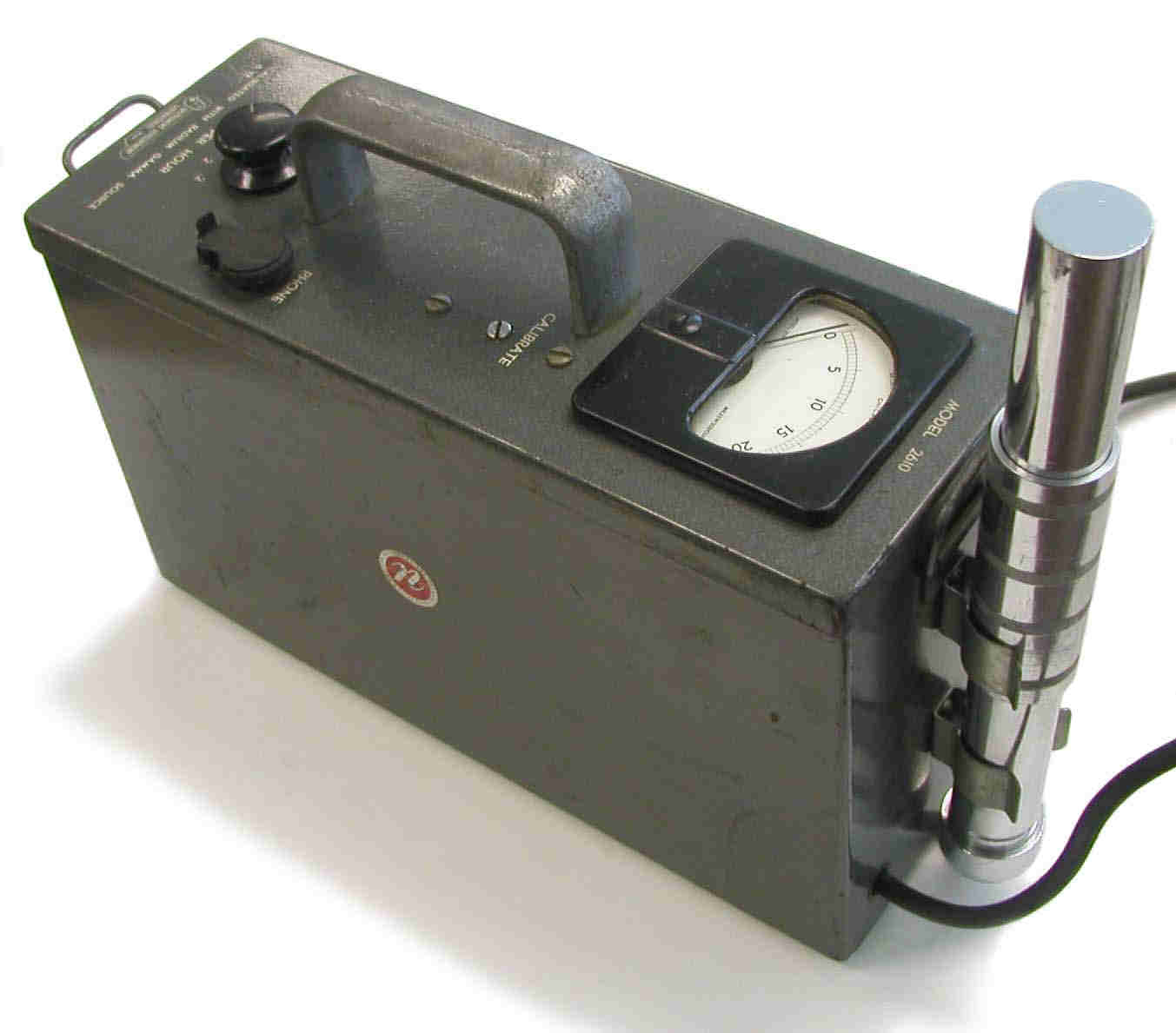 Nuclear Instrument and Chemical Corp Model 2610 (late 1940s) and Model 2610A (1950–1954) GMs