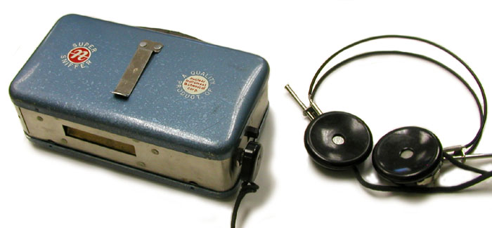 "Super Sniffer" Geiger Counter (early 1950s)