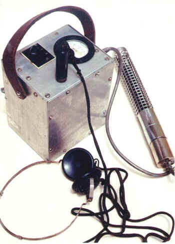 Walkie Talkie from ORNL (ca. 1945-1949)