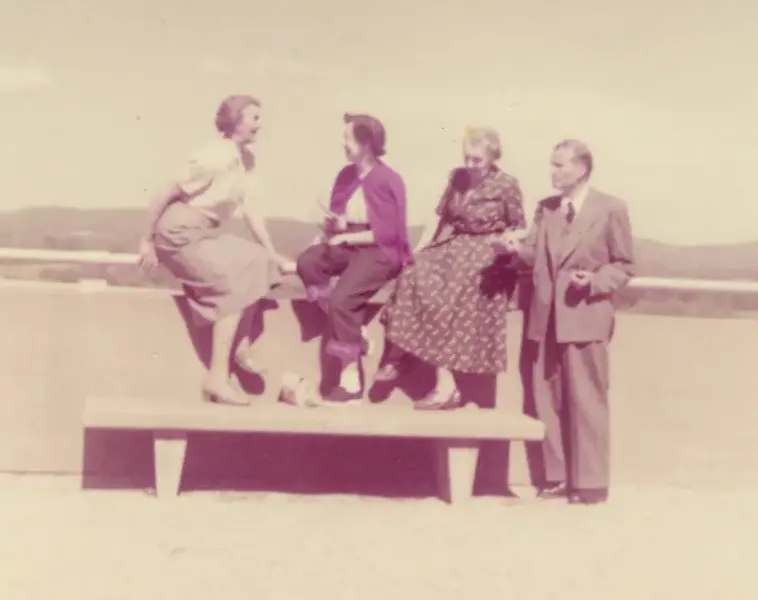 Elizabeth Rona, far left, in Oak Ridge, Tenn., in 1954 with the Swedish physicist and oceanographer Hans Pettersson, his wife Dagmar Pettersson, and an unidentified friend. Credit: Hans Pettersson Archive/Gothenburg University Library